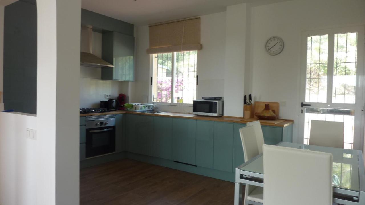 Guesthouse En Coveta Fuma- El Campello Bagian luar foto