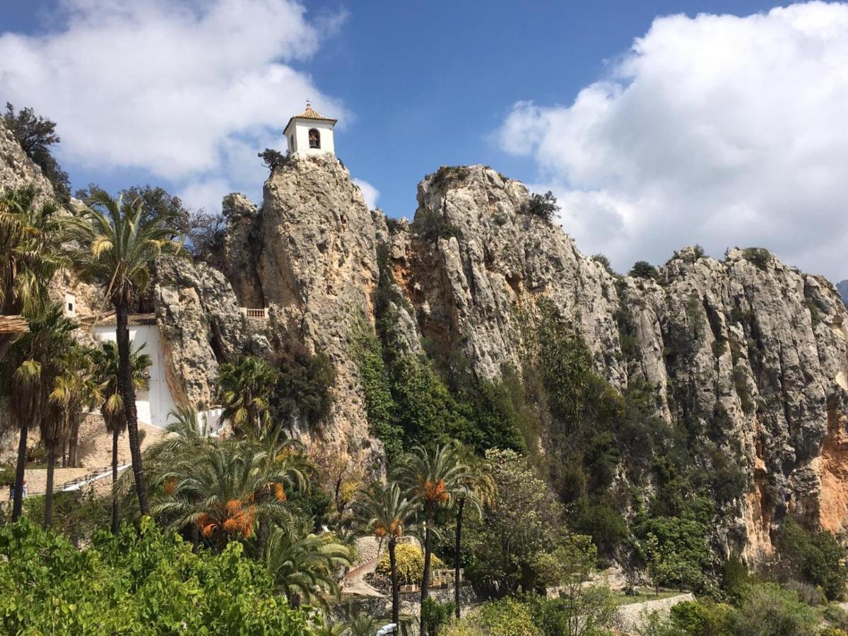 Guesthouse En Coveta Fuma- El Campello Bagian luar foto